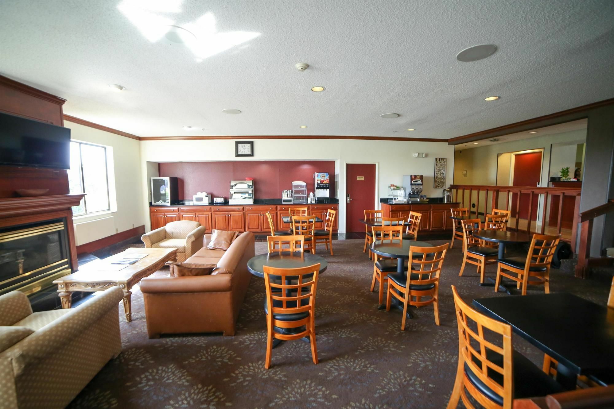Red Roof Inn Evansville Stacer Buitenkant foto